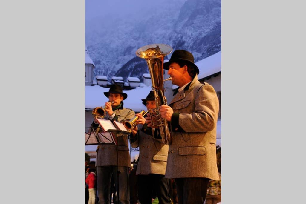 Alpenrelax Haus Weidmannsheil Wohnen Im Romantischen Forsthaus Werfen Luaran gambar