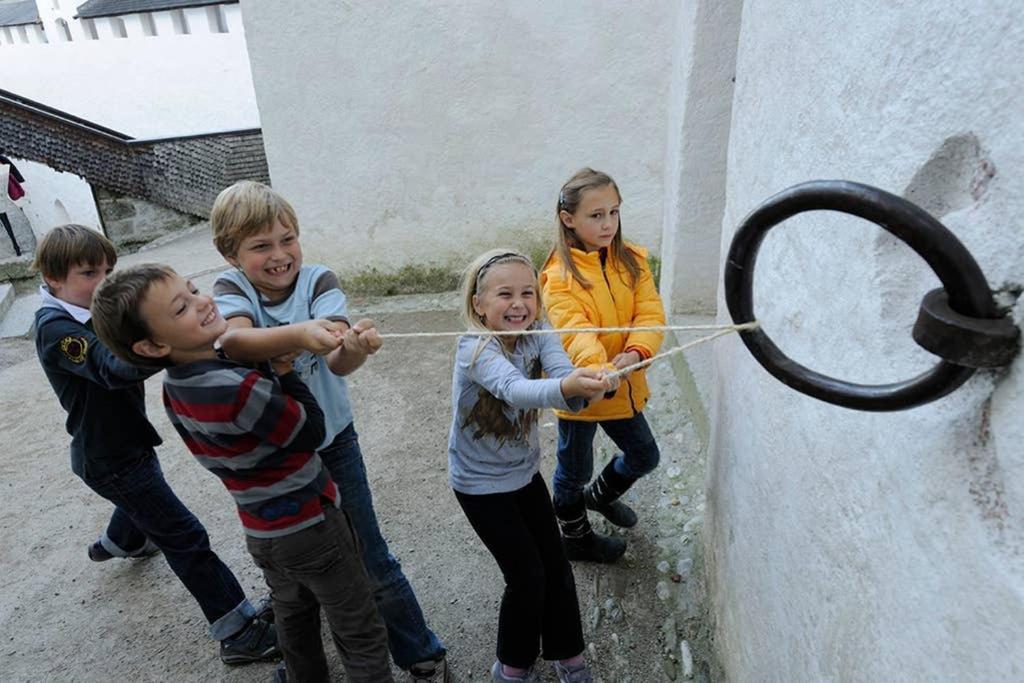 Alpenrelax Haus Weidmannsheil Wohnen Im Romantischen Forsthaus Werfen Luaran gambar