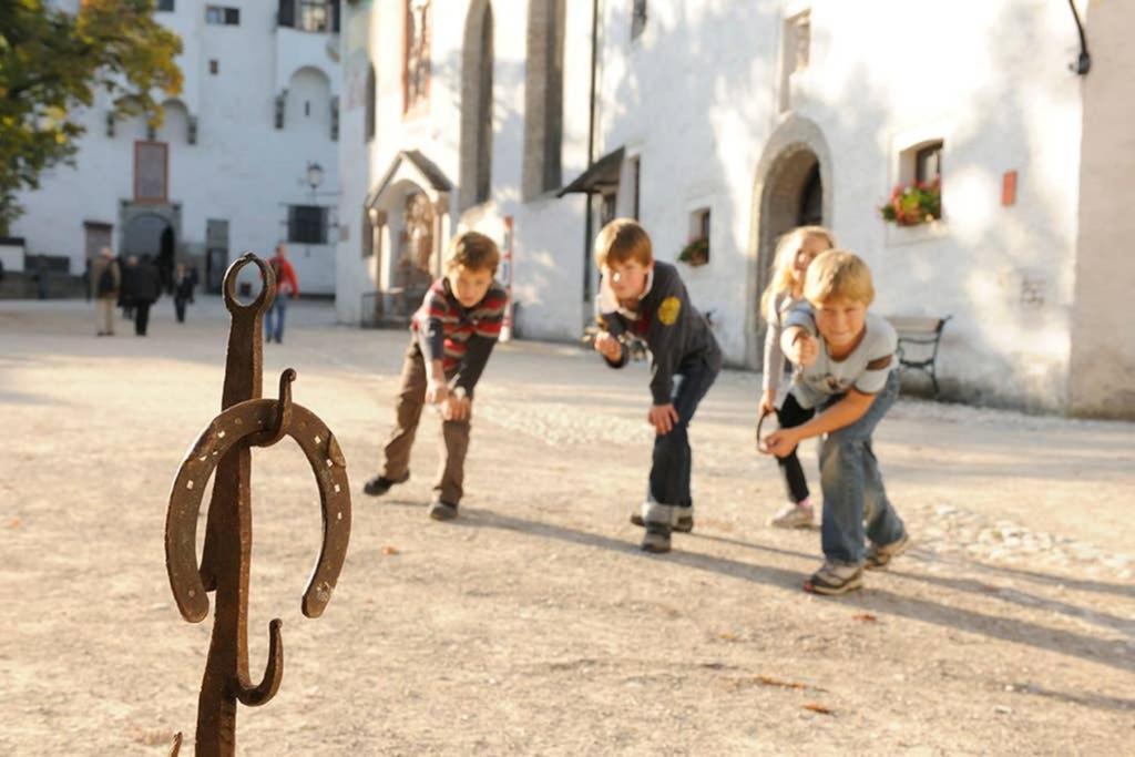 Alpenrelax Haus Weidmannsheil Wohnen Im Romantischen Forsthaus Werfen Luaran gambar