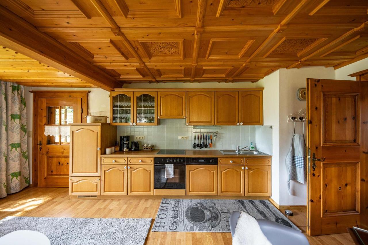 Alpenrelax Haus Weidmannsheil Wohnen Im Romantischen Forsthaus Werfen Luaran gambar