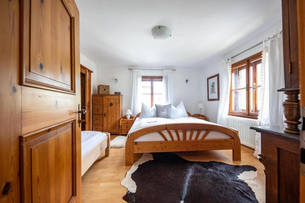 Alpenrelax Haus Weidmannsheil Wohnen Im Romantischen Forsthaus Werfen Luaran gambar
