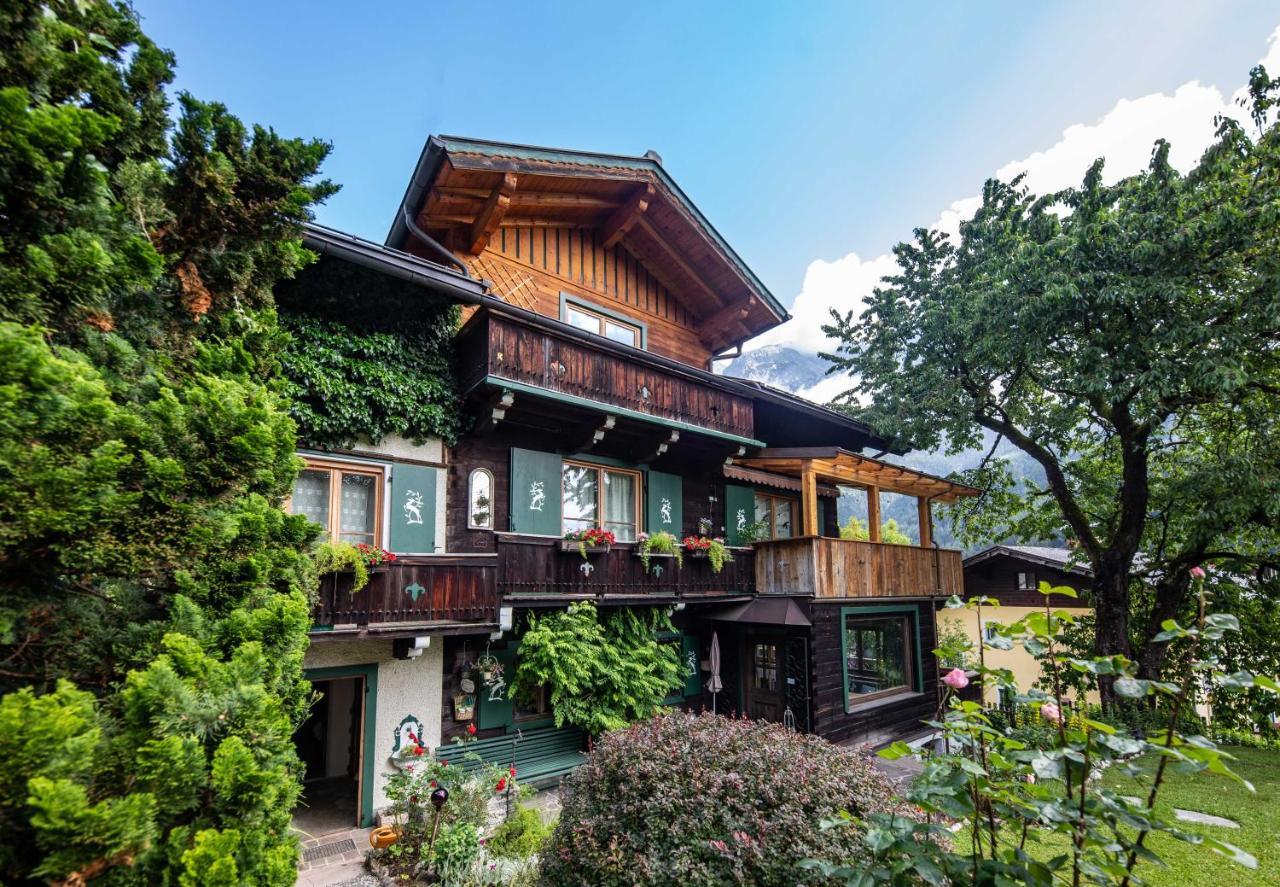 Alpenrelax Haus Weidmannsheil Wohnen Im Romantischen Forsthaus Werfen Luaran gambar