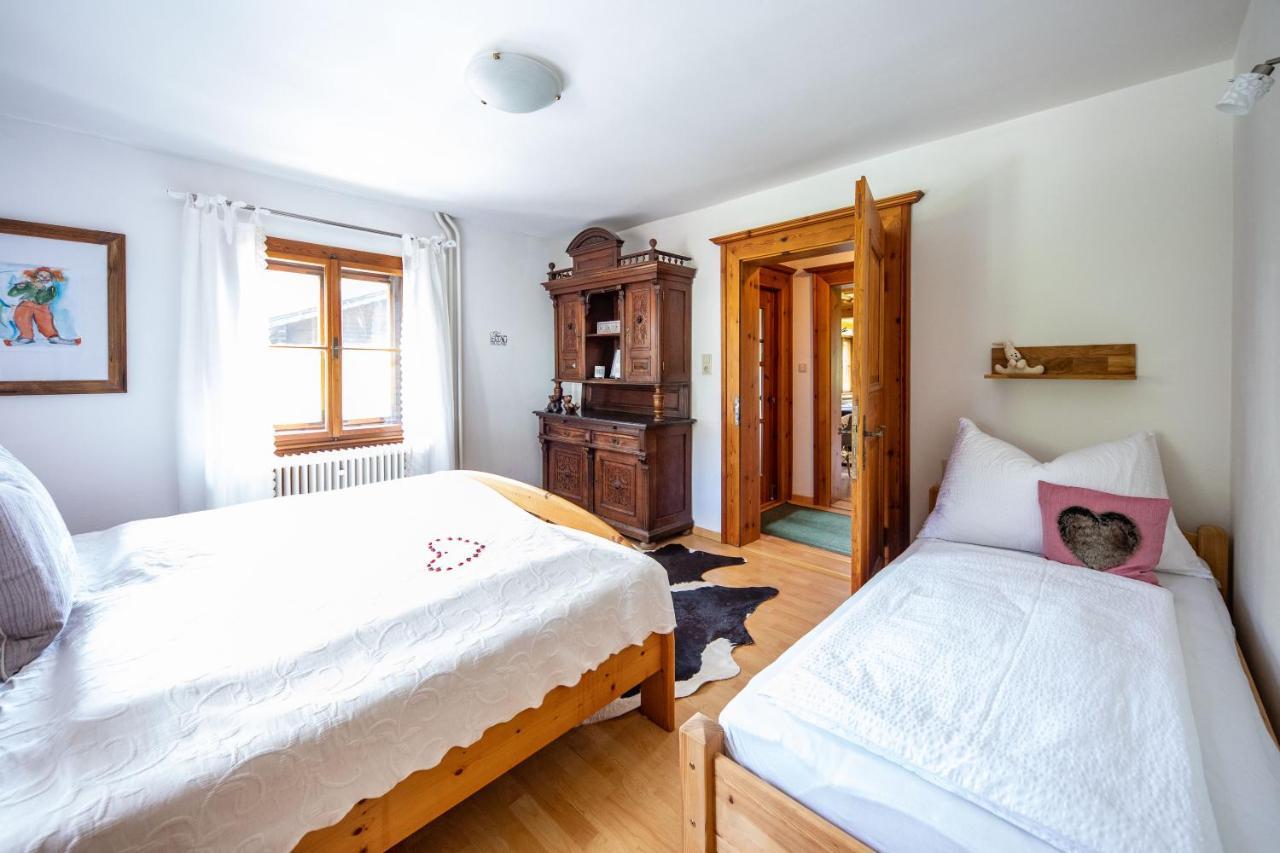 Alpenrelax Haus Weidmannsheil Wohnen Im Romantischen Forsthaus Werfen Luaran gambar